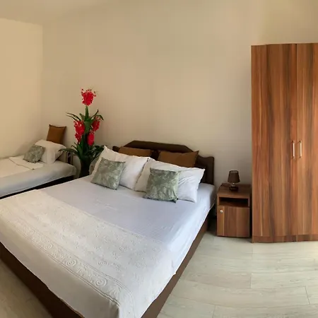 Kaladjurdjevic Apartment Budva